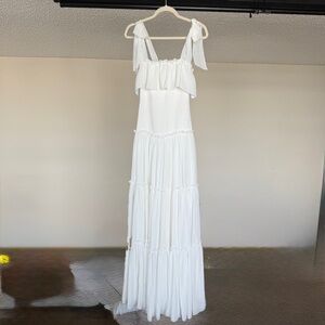 Elegant White Maxi Dress
